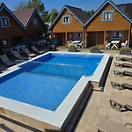 Rekin Podgrzewany Basen Z Brodzikiem Oraz Klimatyzacja Casa de Férias